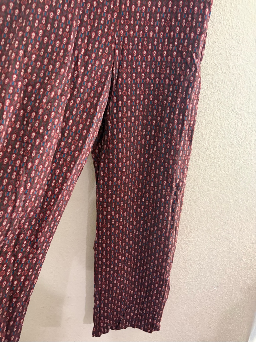 Old Navy Maroon Patterned Playa Wide-Leg Pants with Teal Highlights - Picture 3 of 5